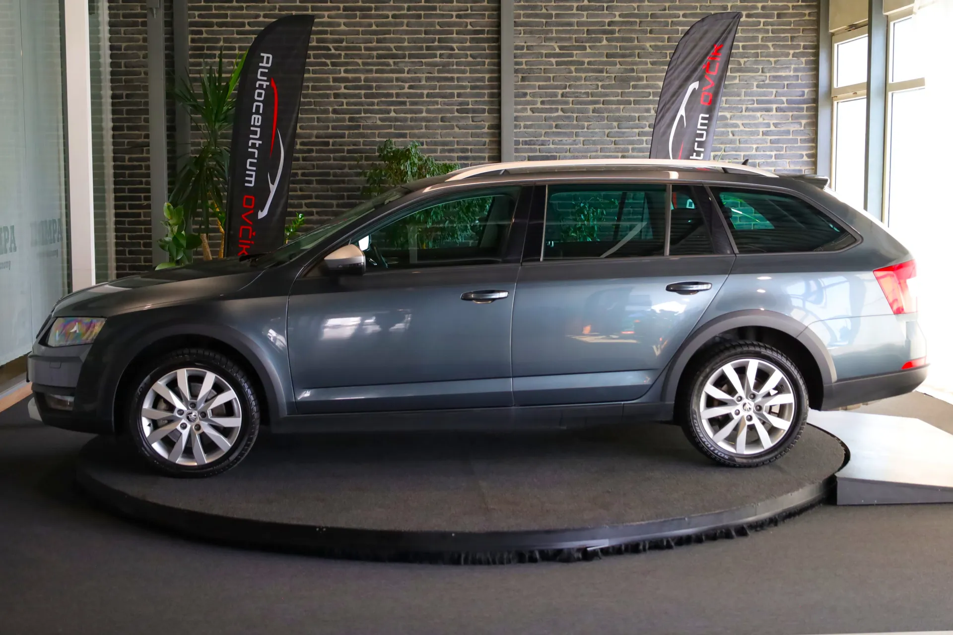 Škoda Octavia Combi SCOUT 2.0 TDI DSG 4x4