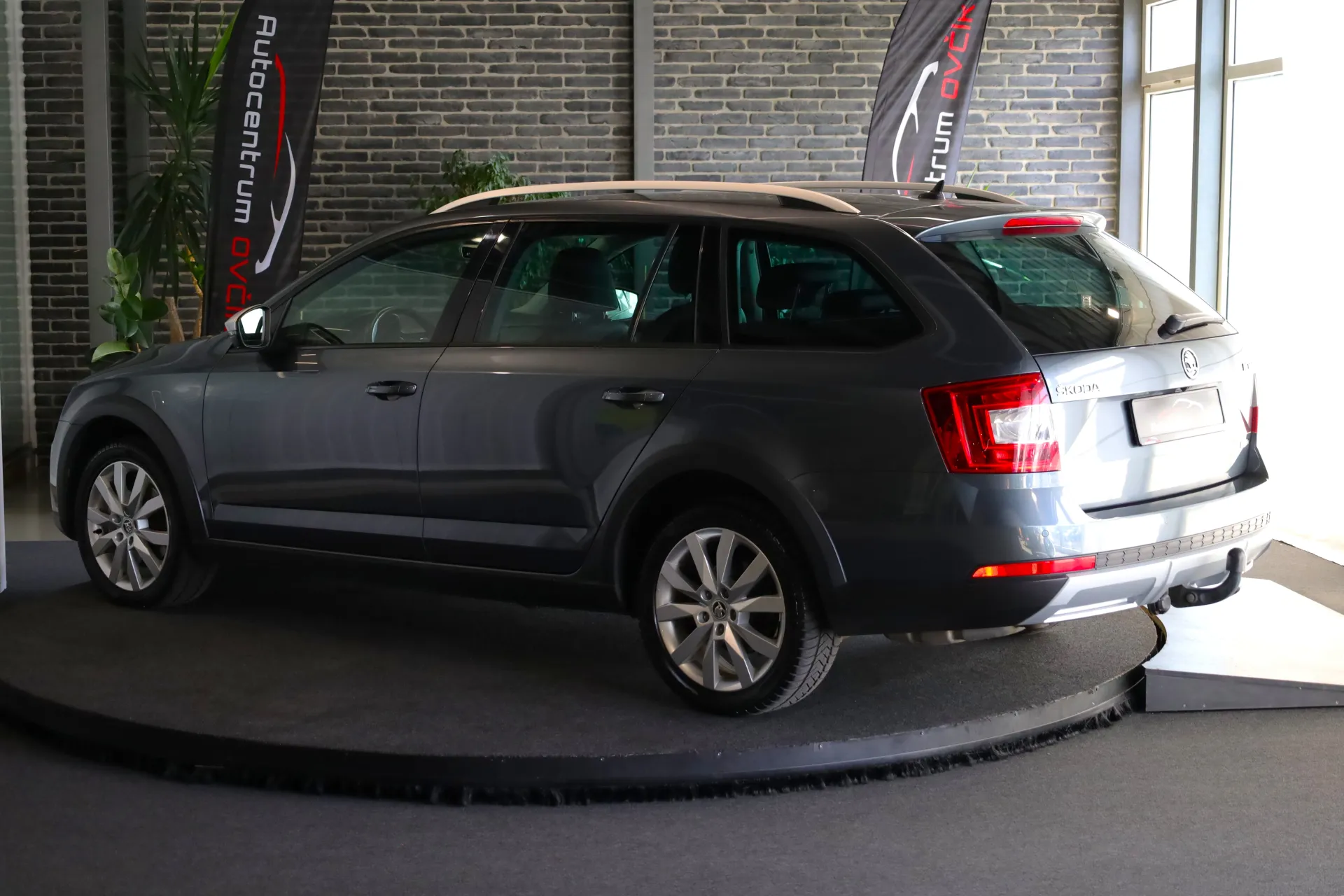 Škoda Octavia Combi SCOUT 2.0 TDI DSG 4x4