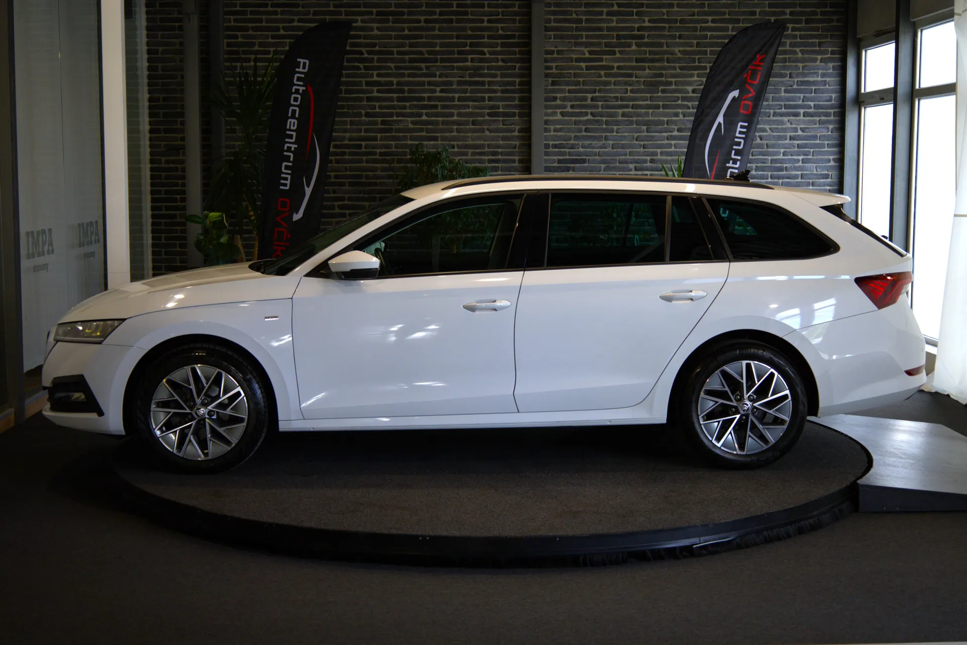 Škoda Octavia Combi 2.0 TDI SCR Tour DSG, 110 kW, A7 5d.