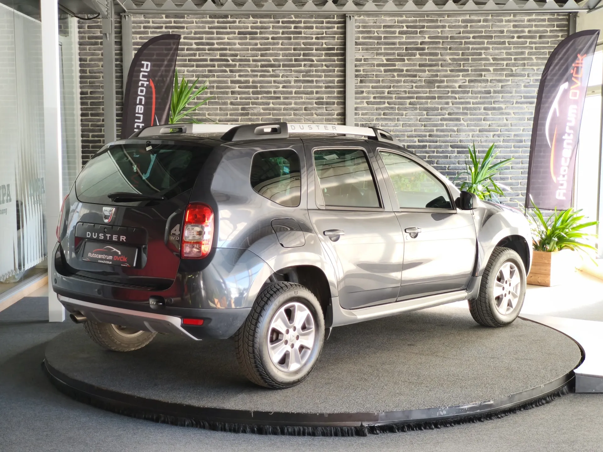 Dacia Duster 1.6 16V 77KW Laureate 4x4