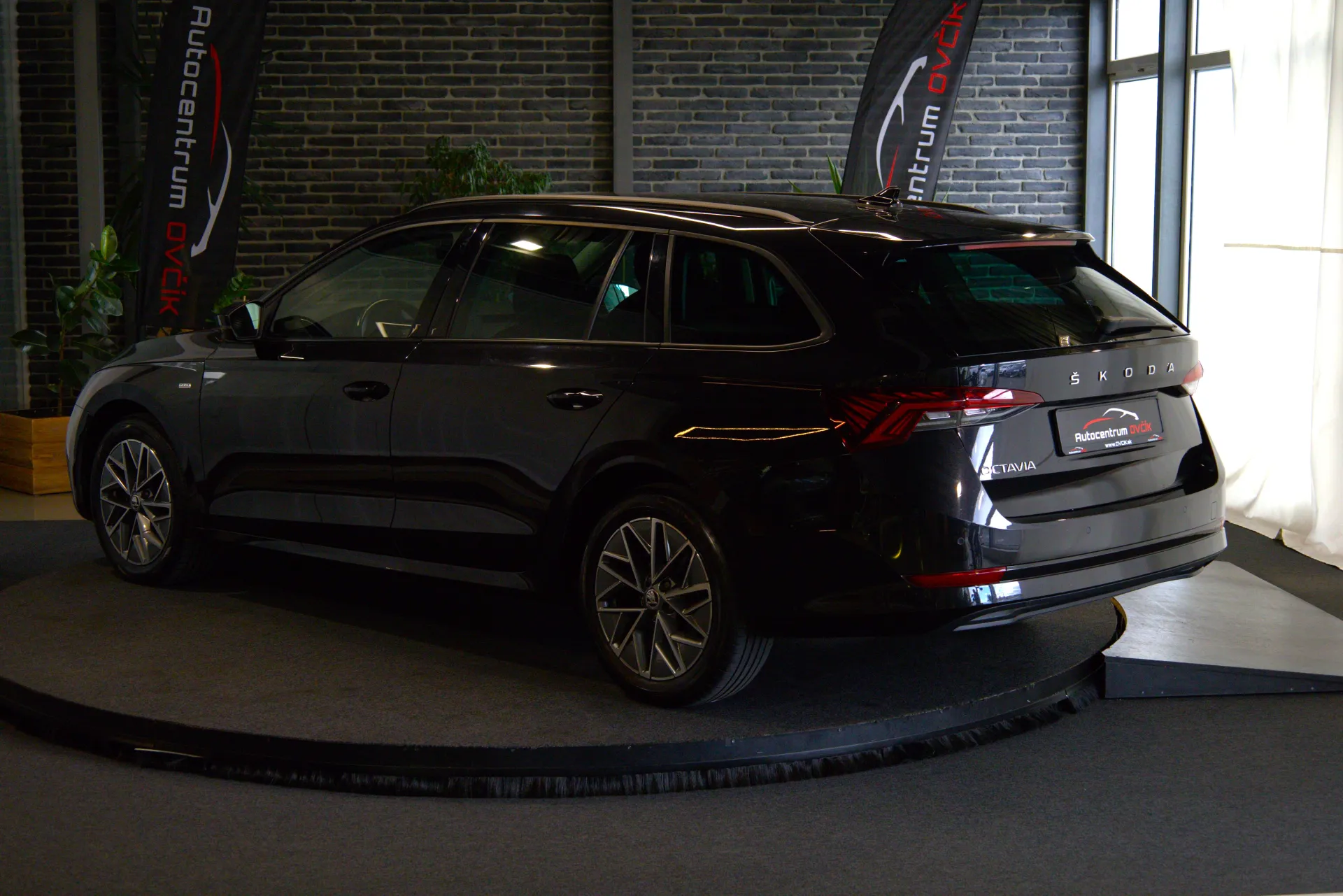 Škoda Octavia Combi 2.0 TDI TOUR 110 kW