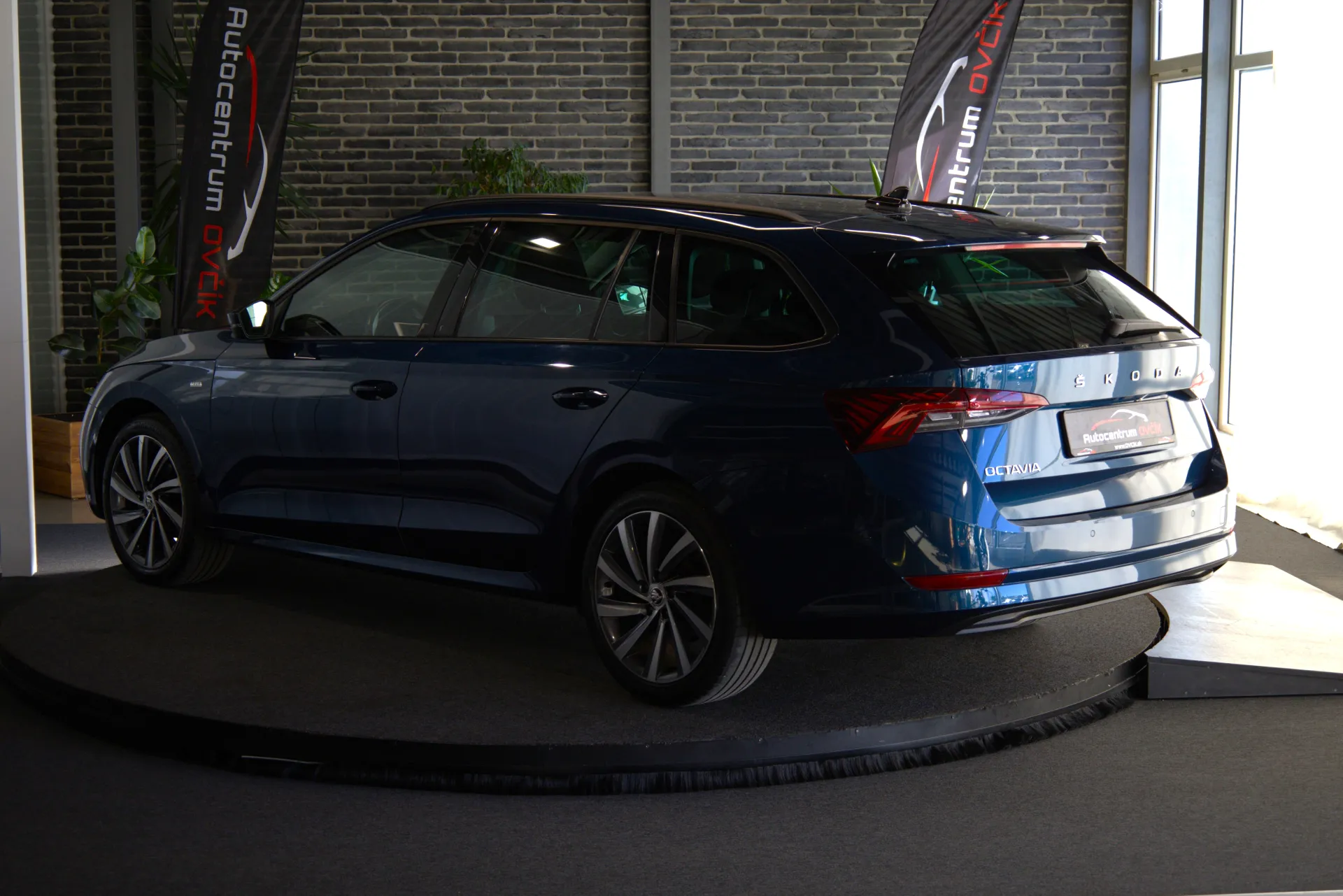 Škoda Octavia Combi TOUR 2.0 TDI DSG