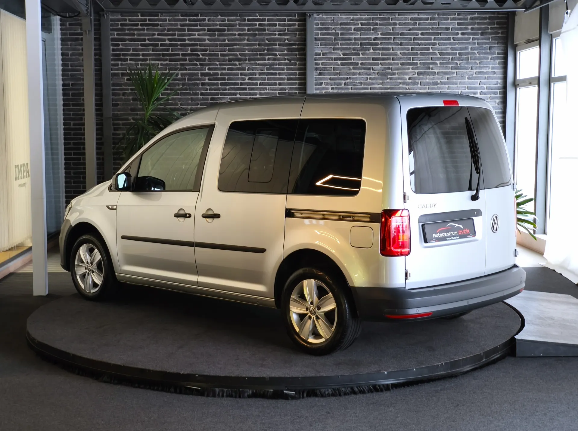 Volkswagen Caddy 2.0TDi 110kW AT6