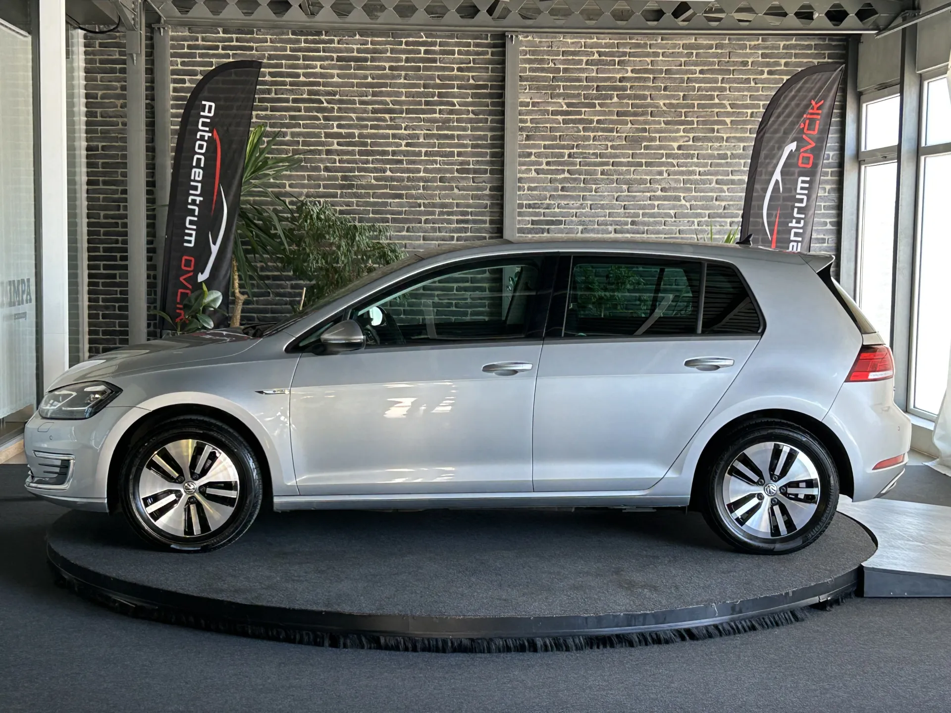 Volkswagen eGolf 100kW